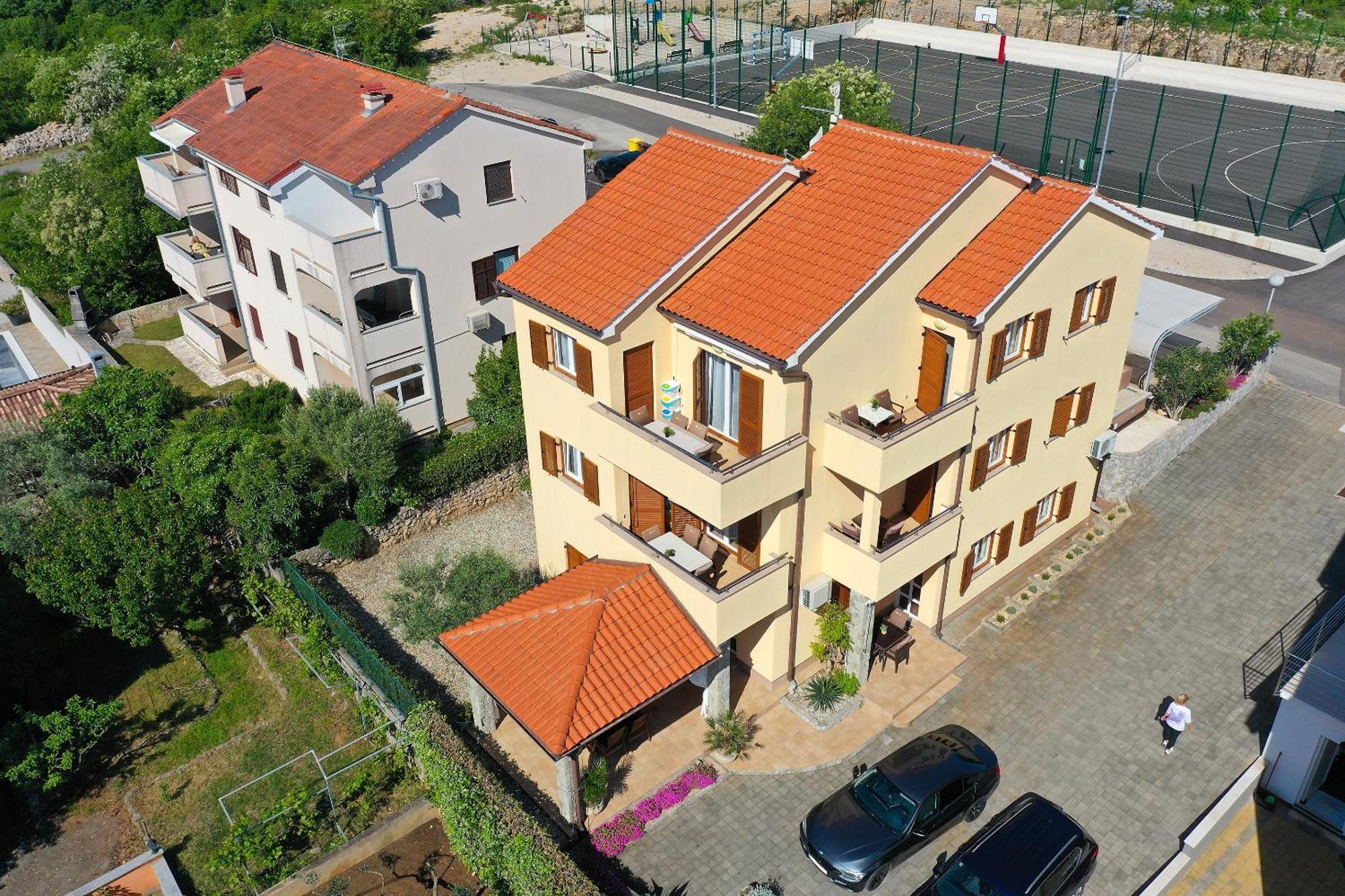 Apartments Omanovic Cizici Exterior photo