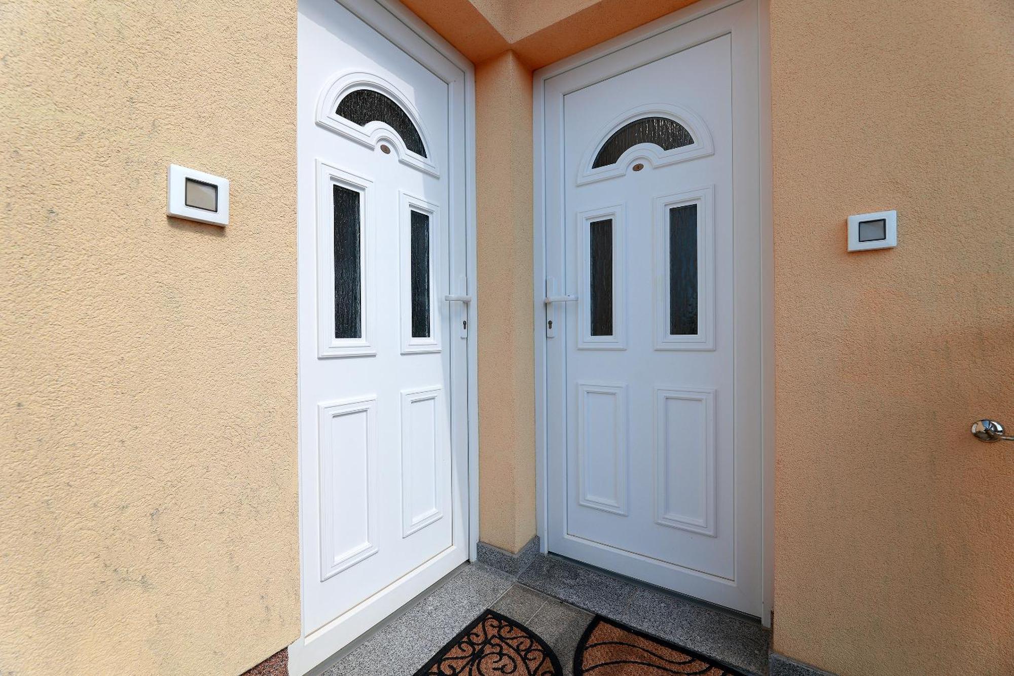 Apartments Omanovic Cizici Exterior photo