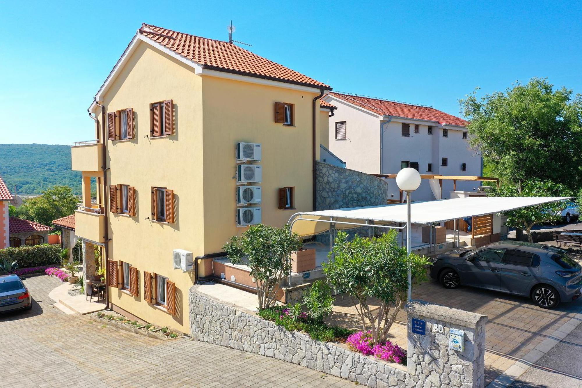 Apartments Omanovic Cizici Exterior photo
